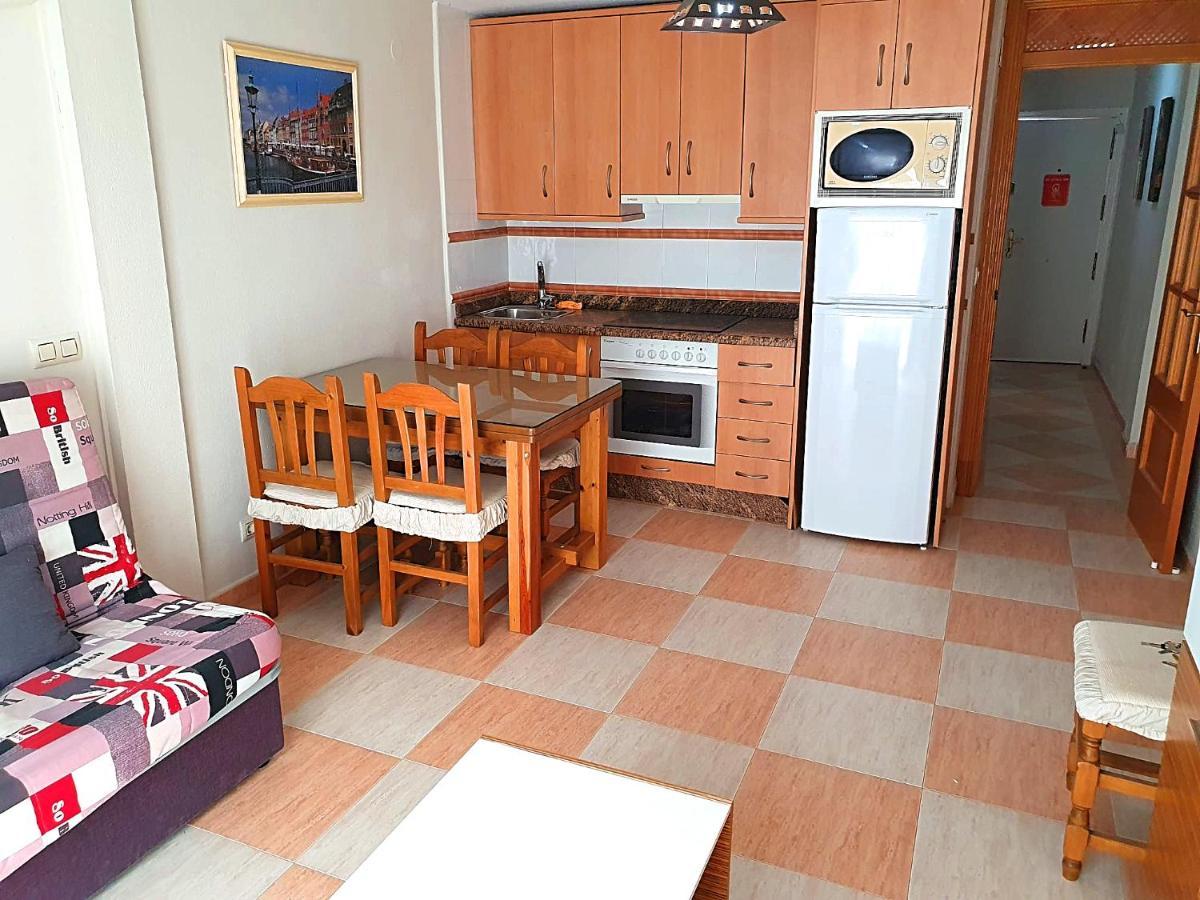 Apartamento Un Dormitorio En Benidorm Esterno foto