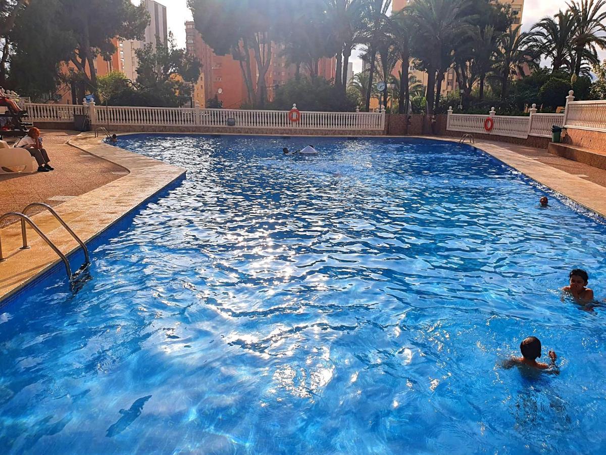Apartamento Un Dormitorio En Benidorm Esterno foto